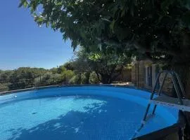 House with a view of Mont Ventoux Sauveterre