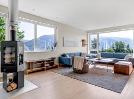 Northern Luxe Retreat, Hotel in Tromsø