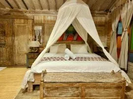 Secret Wooden Cabin - Lilac Suite