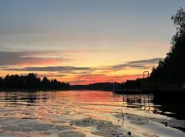 Semi-detached cottage by the lake