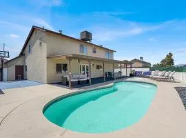 Modern Vegas 4BR Home with Pool, Jacuzzi and Game Room