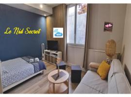 Le Nid Secret 5 Minutes a pied de la plage avec place Parking privée, hotel in Le Havre