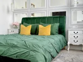 Luxury Emerald Apartments