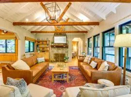 Tranquil Highlands Cottage w/ Fire Pit & Stream!