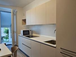 NORA Apartment 2, hotel v destinaci Civitanova Marche