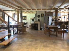 chalet de l'eau rousse, hotel a La Lechere