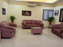 BluePebble Villa Private Pool Retreat by Homeyhuts, farm stay in Gundipet