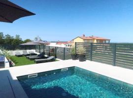 Ferienhausanlage Adria Oasis, מלון בוישניאן