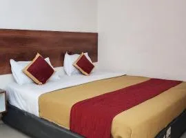 HOTEL SASHI GRANd