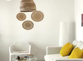 Sol Rio y Mar - Puerta Del Sol by Babiniliving