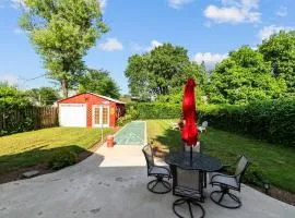 Coca Cola Cottage - Stay & Play Near Purina Farms - Dog Friendly