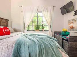 Peaceful Room, Bed & Breakfast in Homestead