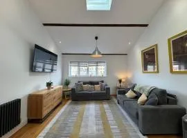 Academy Apartments By Elegance Stays