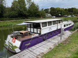 Nuit insolite à bord d'une péniche, 6 personnes, barco en Bergues