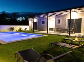 Tranquil Holiday home Nena with swimming pool