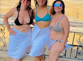 Triangle Pyramids Boutique, hotel con pileta en Giza