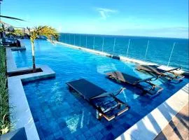 Studio Art - Apartamento climatizado - Prédio a beira-mar, com jacuzzi e piscina - Praia de Armação
