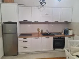 Apartman Zlatni dan - zgrada Idea - Bečići