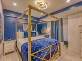 Art Deco Broadway Queen Room