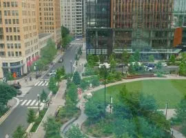 Pentagon Luxe Apartments Arlington - Near DC