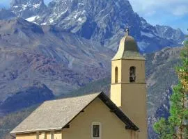 Grande Maison à la montagne Gite le Rif d'Oriol
