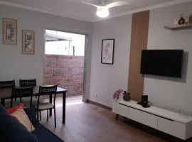 Apartamento Frente Praia Embaré - Varanda Aconchegante - Pet Friendly