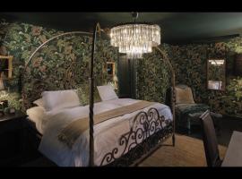 Carversville Inn, kh&aacute;ch sạn gần Doylestown - DYL, New Hope