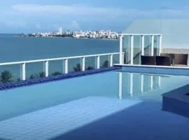 Apt 2 quartos na Beira Mar na praia de Intermares 110