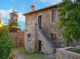 Cottage with Lake Views, hotel in San Savino