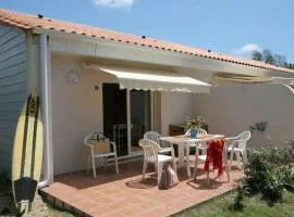 Studio avec Terrasse au Camping Les Sables Vignier - API-1-52-749