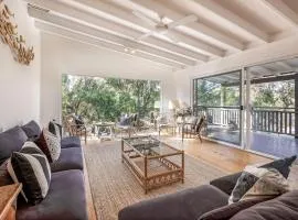Anelga - Beachfront on Eagle Bay