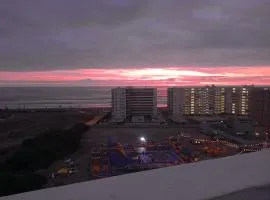 Bello departamento nuevo en La Serena, piso 4 con ascensor, malla anticaida, piscina, estacionamiento, regalo de bienvenida, a pasos del Faro
