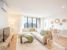 Capital Haven, Near Canberra Hospital n Westfield