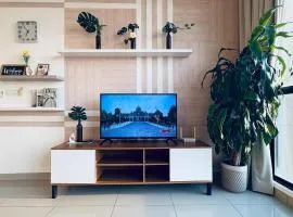 Cozy Family-Friendly 3 Bedroom Condo Near IOI Mall