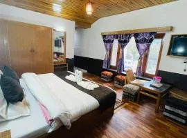 Hill-Top With Open Terrace , 100mtr From Mall Road
