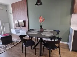 Urban Jungle Apartment ALLEN