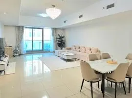 Luxury 4 Bedroom Apt with Complimentary Access to Hotel Private Beach,GYM&Swimming Pool