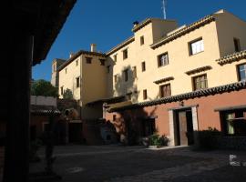 Casa Rural las Médicas, hotel in Buendía