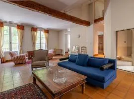 Spacieux duplex sur la Place du Palais