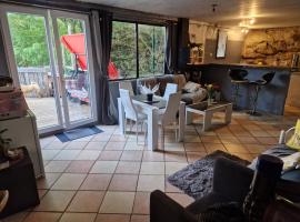 Maison Gorges d'Ardèche, Hotel in Bidon