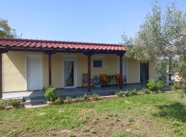 &Kappa;&tau;ή&mu;&alpha; &Alpha;&nu;ά&sigma;&epsilon;&sigmaf; &Zeta;&omega;ή&sigmaf;- &Epsilon;&upsilon;&gamma;&epsilon;&nu;ί&alpha; &Sigma;&gamma;&omicron;ύ&rho;&alpha;, chal&eacute; alpino em Epanomi