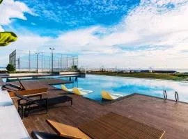 Amber Cove Residence 2BR By Allure Charmeur
