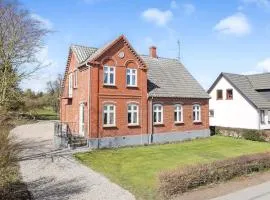 Awesome Home In Humble With Wifi