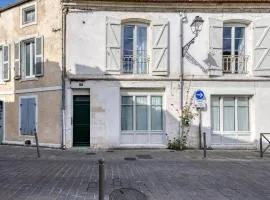 1 Bedroom Lovely Apartment In La Rochelle