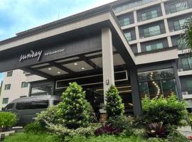 Sunday Hevea Hotel and Resort, acomoda&ccedil;&atilde;o em Angeles