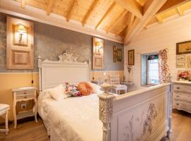 Les Charmes de Castellariis proche du Puy du Fou, hotel in Pouzauges