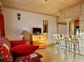Studio divisible, orienté sud, balcon en étage élevé, au pied des pistes - FR-1-455-87