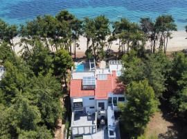 Pefka Luxury Homes, hôtel à Kalivia Poligirou