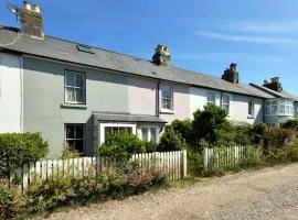 Seapink Cottage by Keepers Cottages