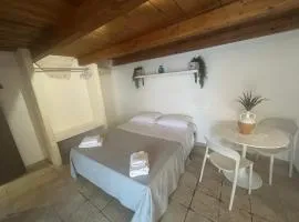 La 9 guest house